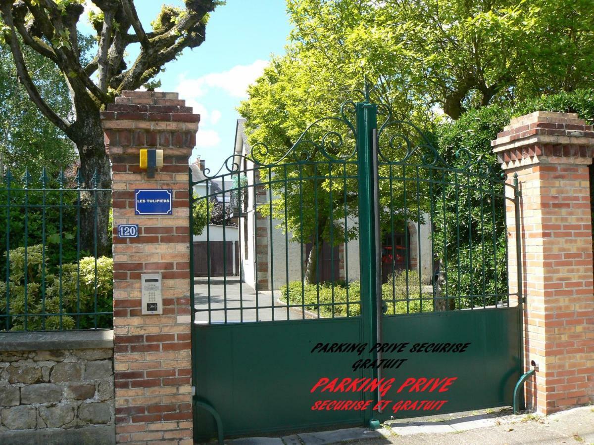 Les Tulipiers, Parking Securise, Lit Queen-Size, Le Port Du Mans Le Mans Bagian luar foto